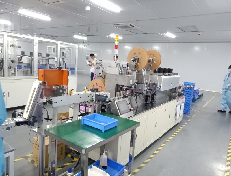 全自动多职能套膜机近景